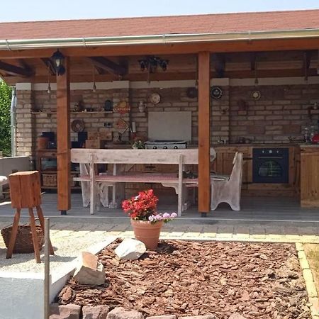 Gyoengyvirag Apartman Keszthely Ngoại thất bức ảnh